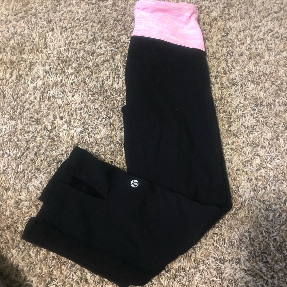 Crow Cropped lululemon Yoga pants
